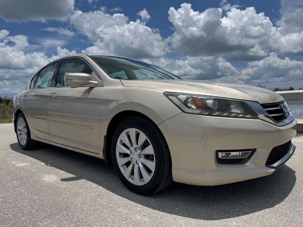 2013 Honda Accord - $13,999