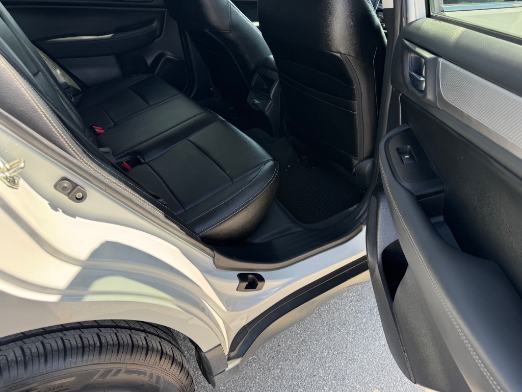 2018 Subaru Outback - $14,999