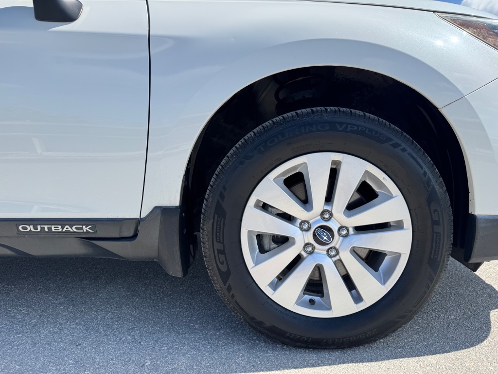 2018 Subaru Outback - $14,999