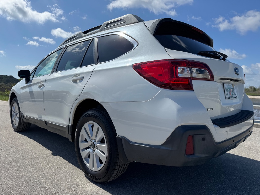 2018 Subaru Outback - $14,999