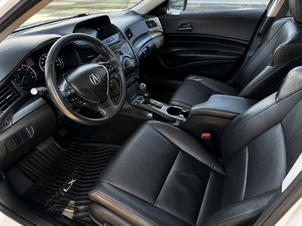 2013 Acura ILX - $10,999