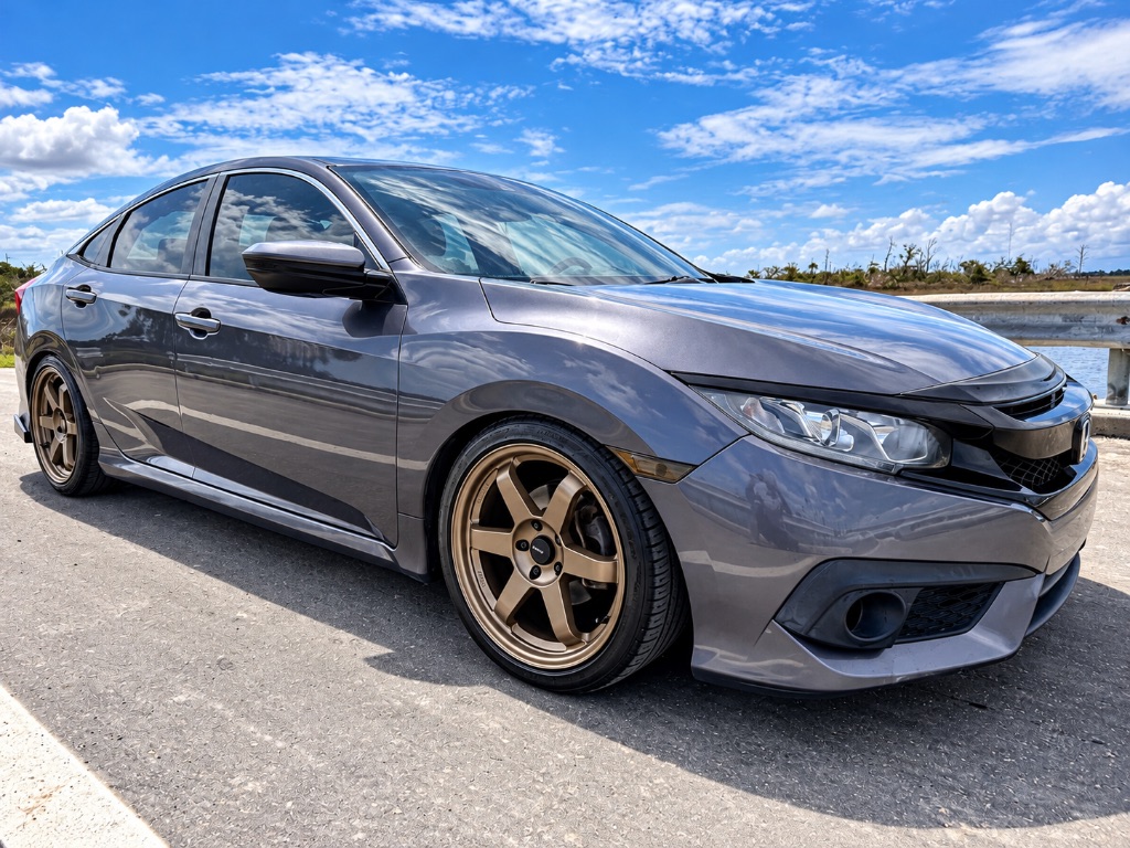 2016 Honda Civic - $11,999
