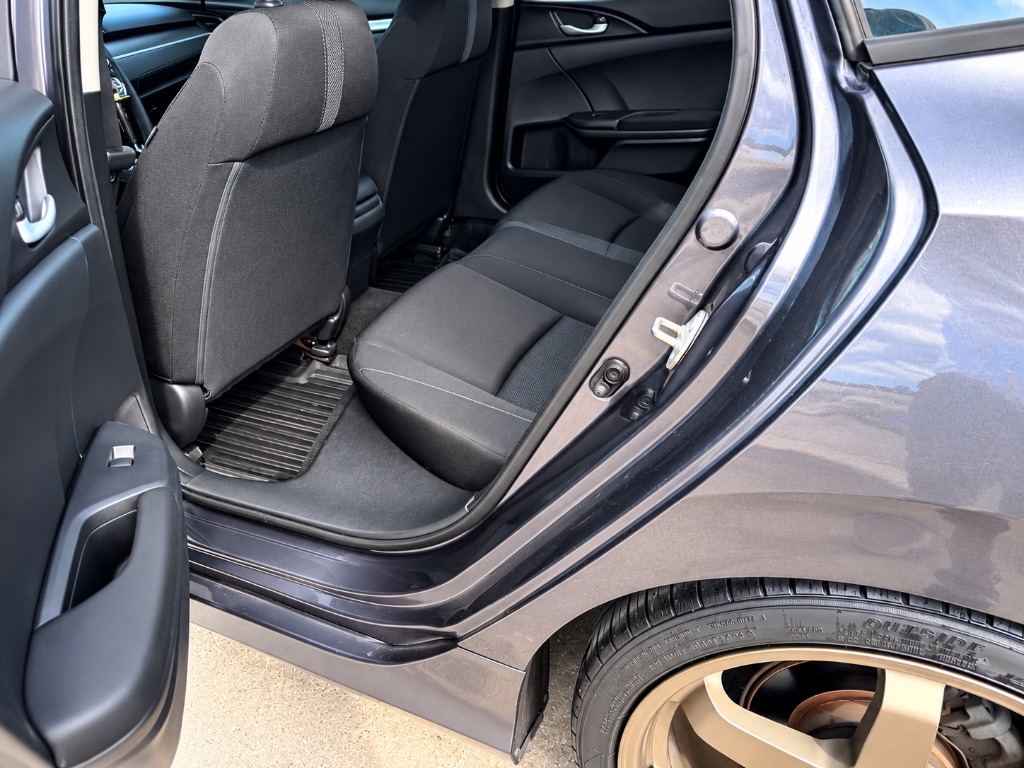 2016 Honda Civic - $11,999