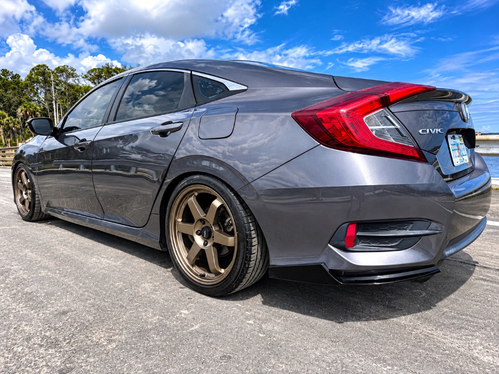 2016 Honda Civic - $11,999