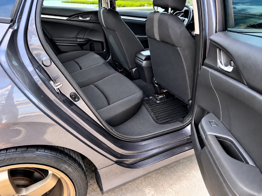 2016 Honda Civic - $11,999