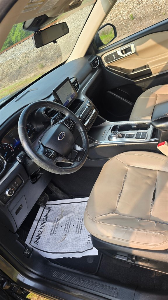 2020 Ford Explorer - $17,000