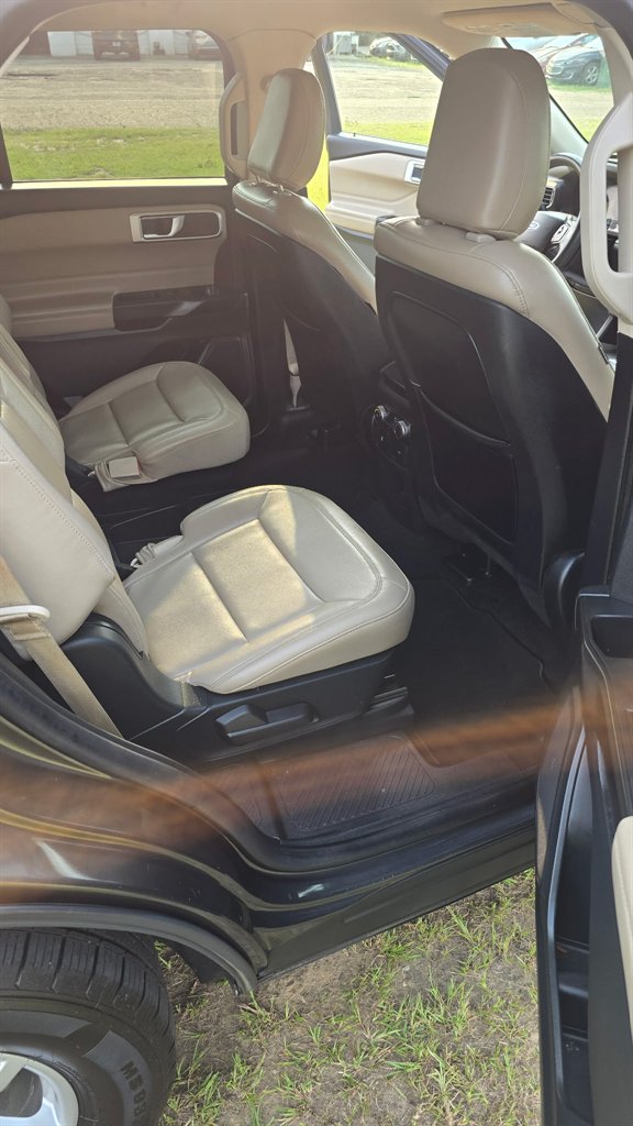 2020 Ford Explorer - $17,000