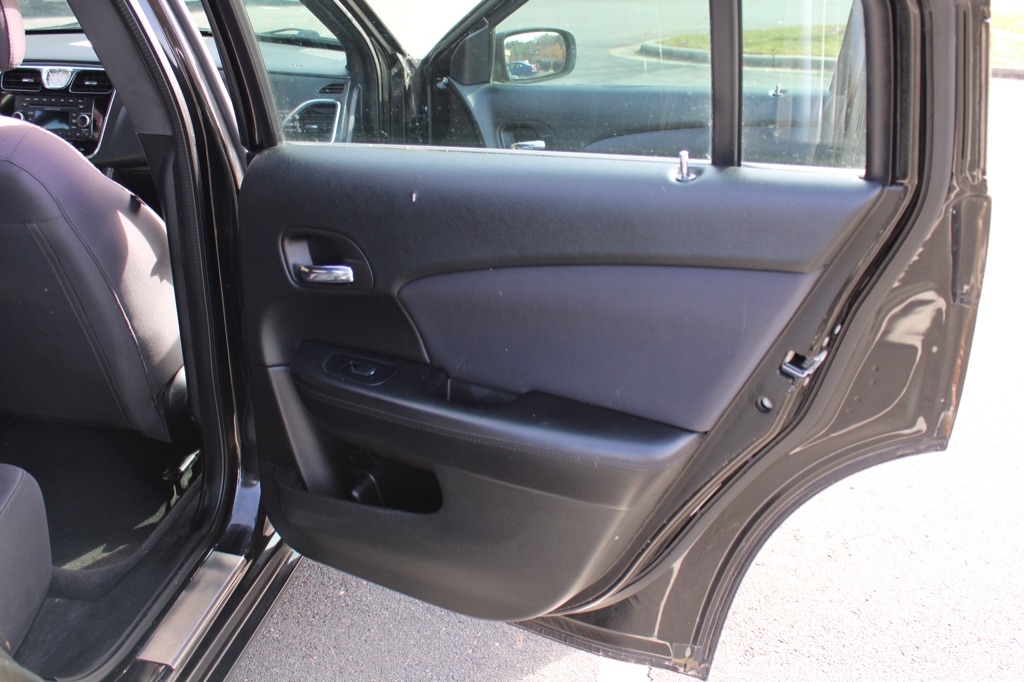 2013 Chrysler 200 - $5,000