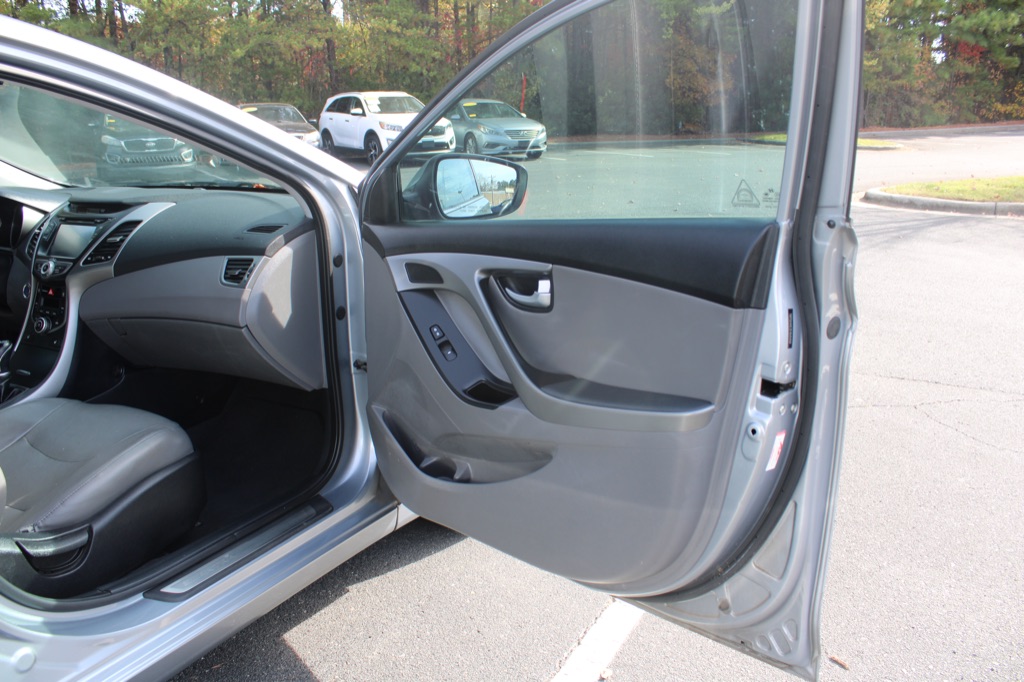 2015 Hyundai Elantra - $7,900