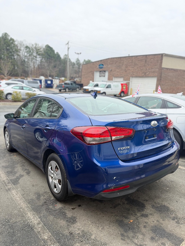 2017 Kia Forte - $8,999