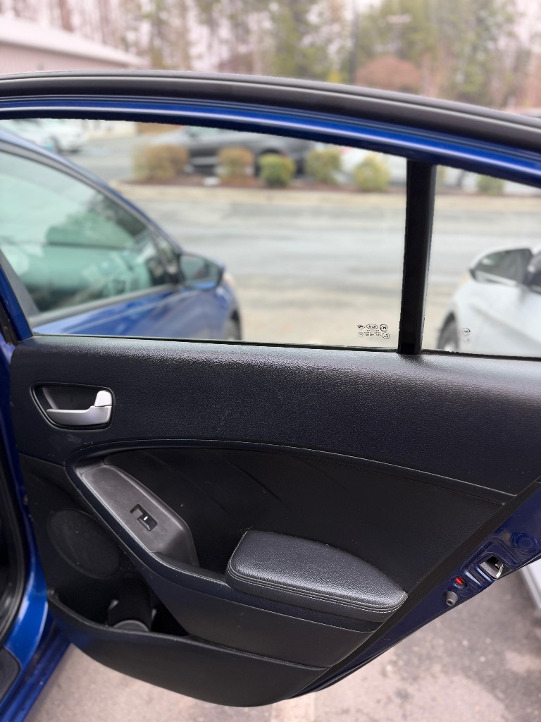 2017 Kia Forte - $8,999
