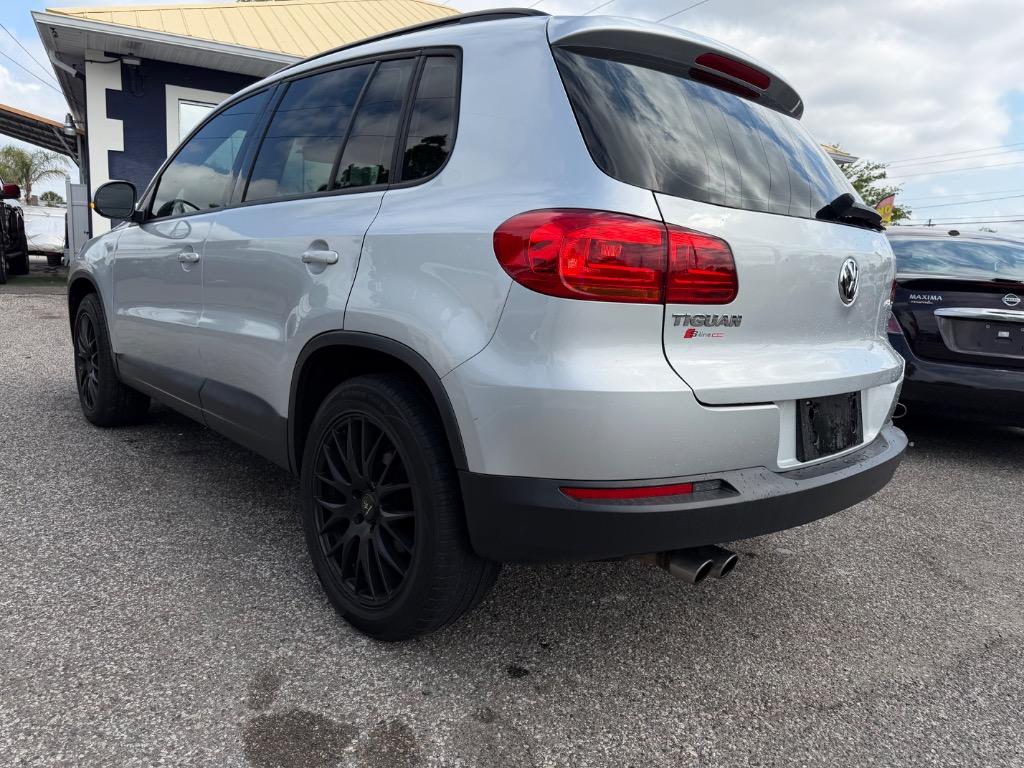 2017 Volkswagen Tiguan - $10,900