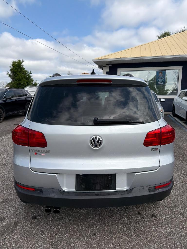 2017 Volkswagen Tiguan - $10,900