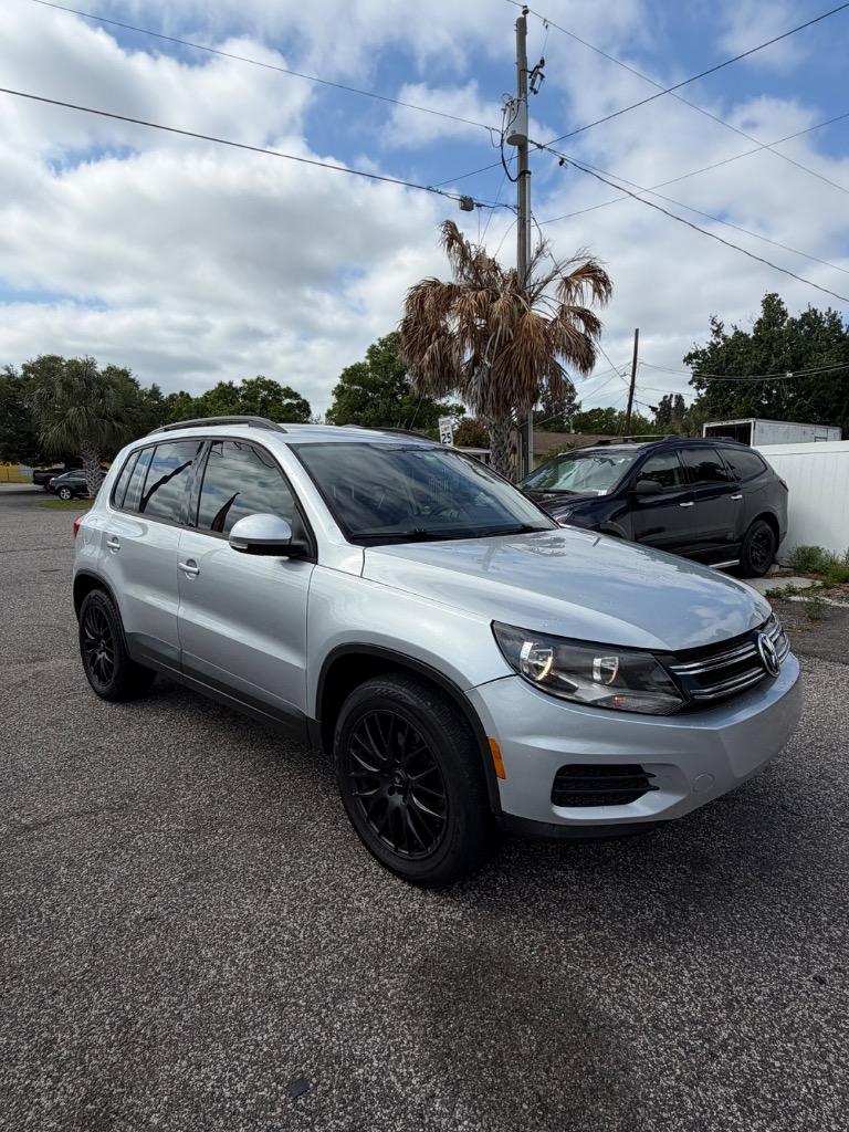 2017 Volkswagen Tiguan - $10,900
