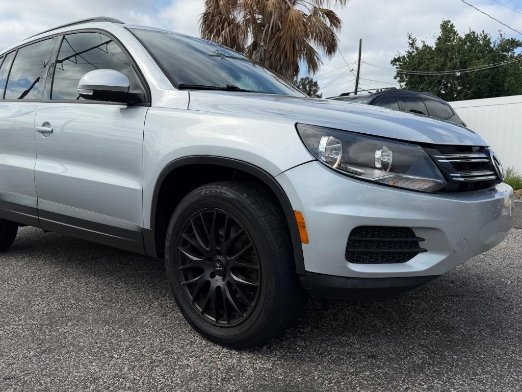 2017 Volkswagen Tiguan - $10,900
