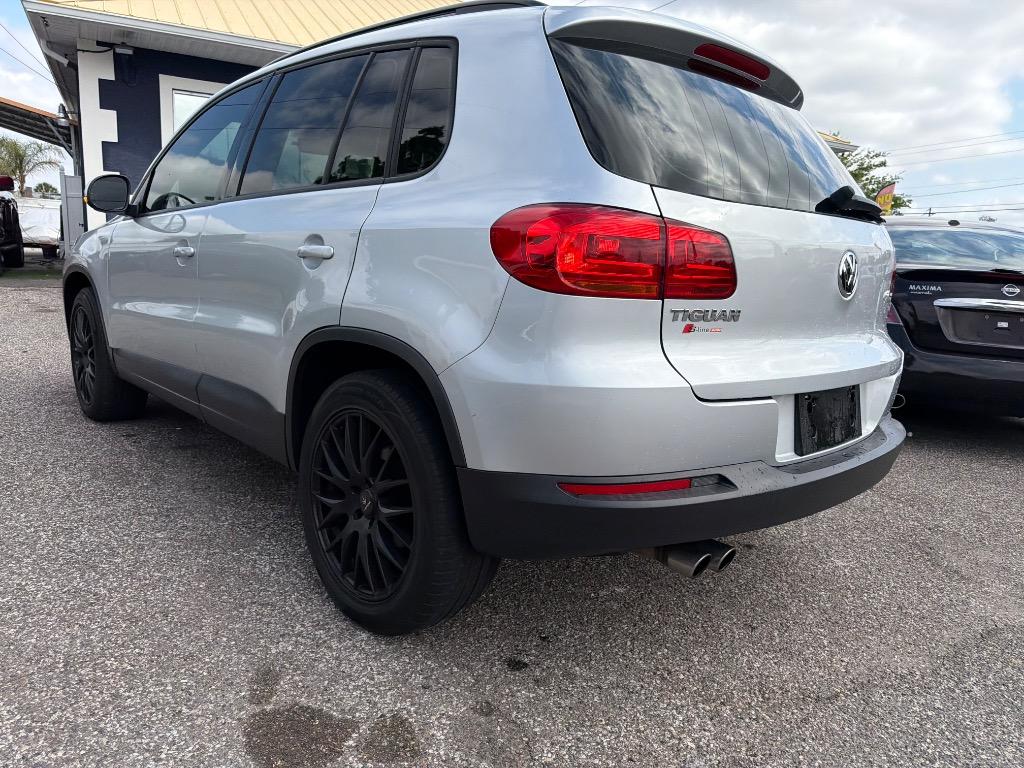 2017 Volkswagen Tiguan - $10,900