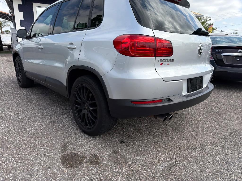 2017 Volkswagen Tiguan - $10,900