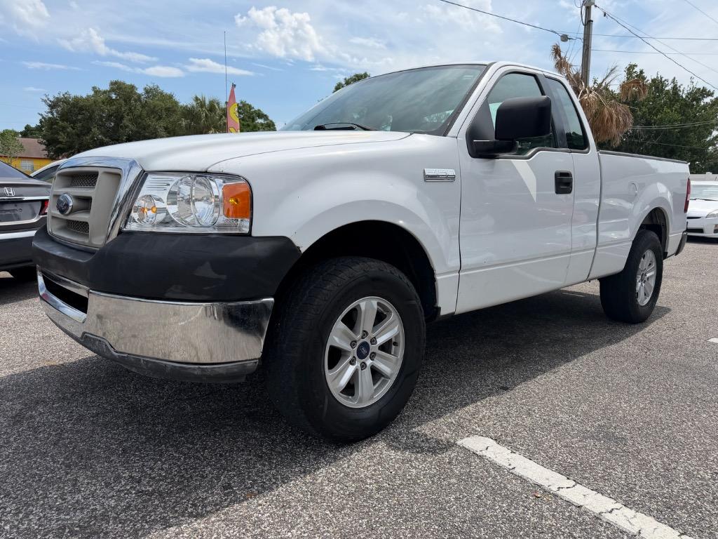 White 2006 Ford F-150 STX Styleside Pickup Truck Rear-Wheel Drive