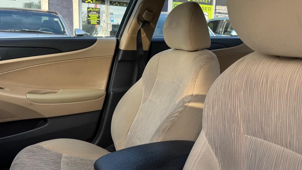 2012 Hyundai Sonata - $5,900