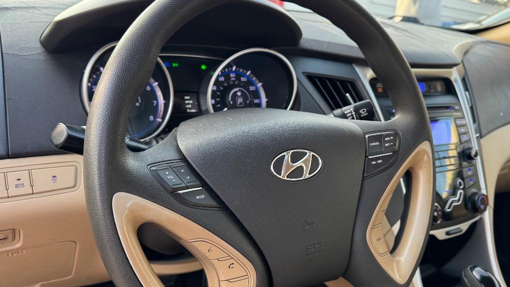 2012 Hyundai Sonata - $5,900