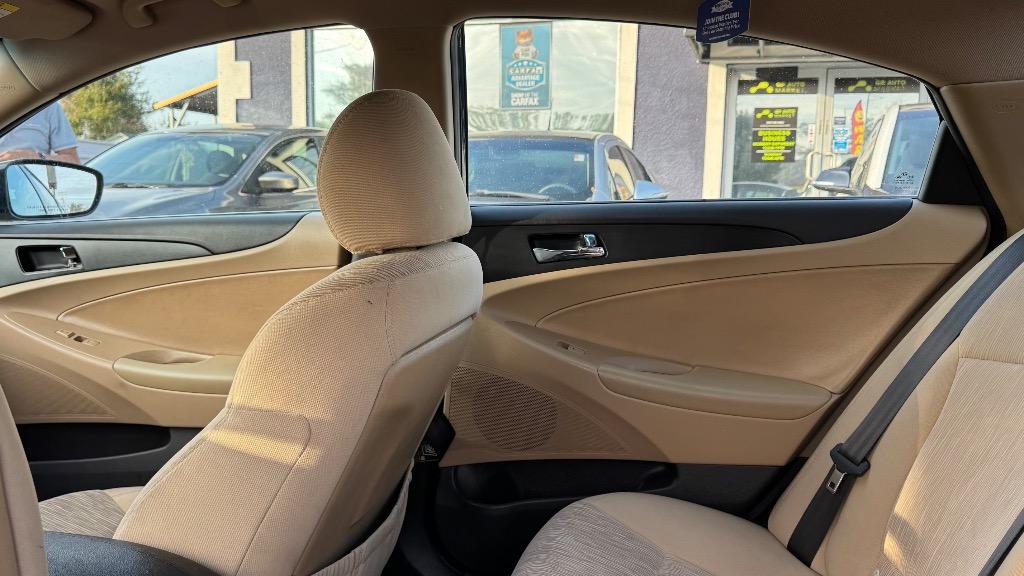 2012 Hyundai Sonata - $5,900