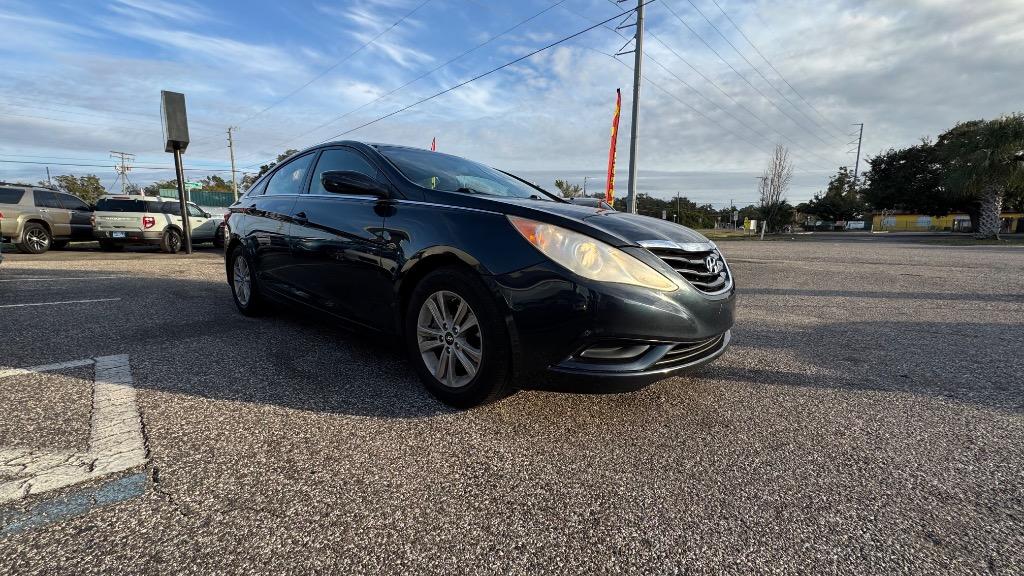 2012 Hyundai Sonata - $5,900