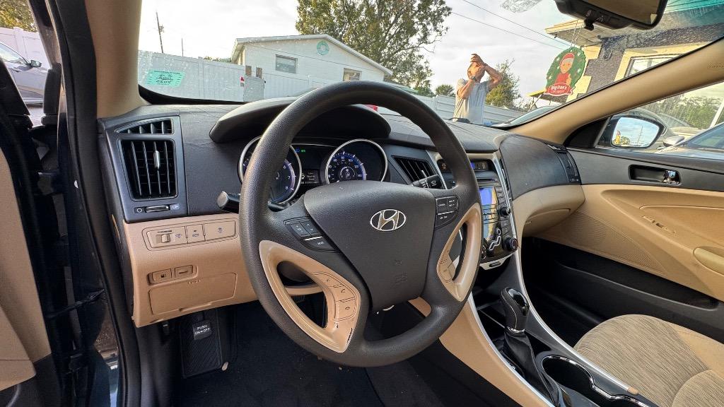 2012 Hyundai Sonata - $5,900
