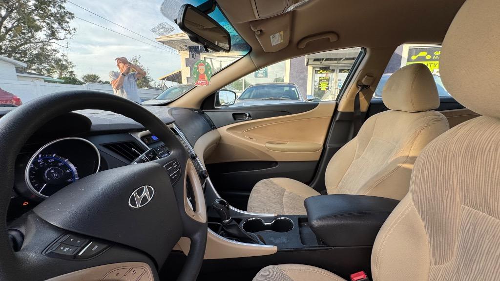 2012 Hyundai Sonata - $5,900