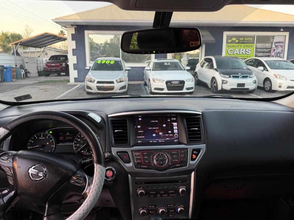 2017 Nissan Pathfinder - $12,900