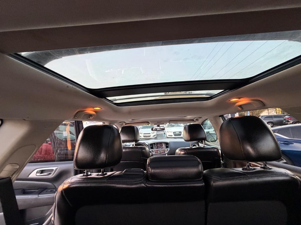2017 Nissan Pathfinder - $12,900