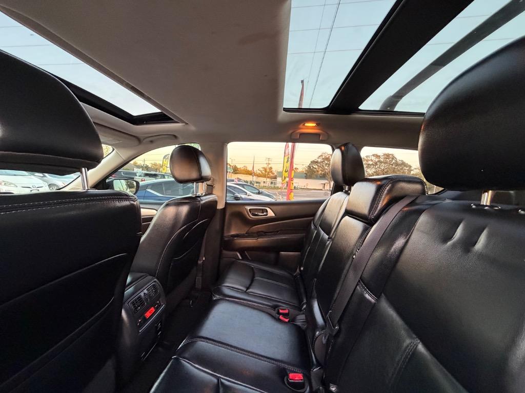 2017 Nissan Pathfinder - $12,900