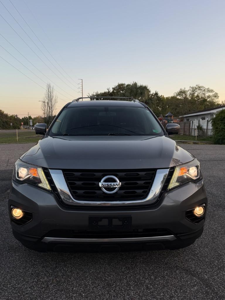 2017 Nissan Pathfinder - $12,900