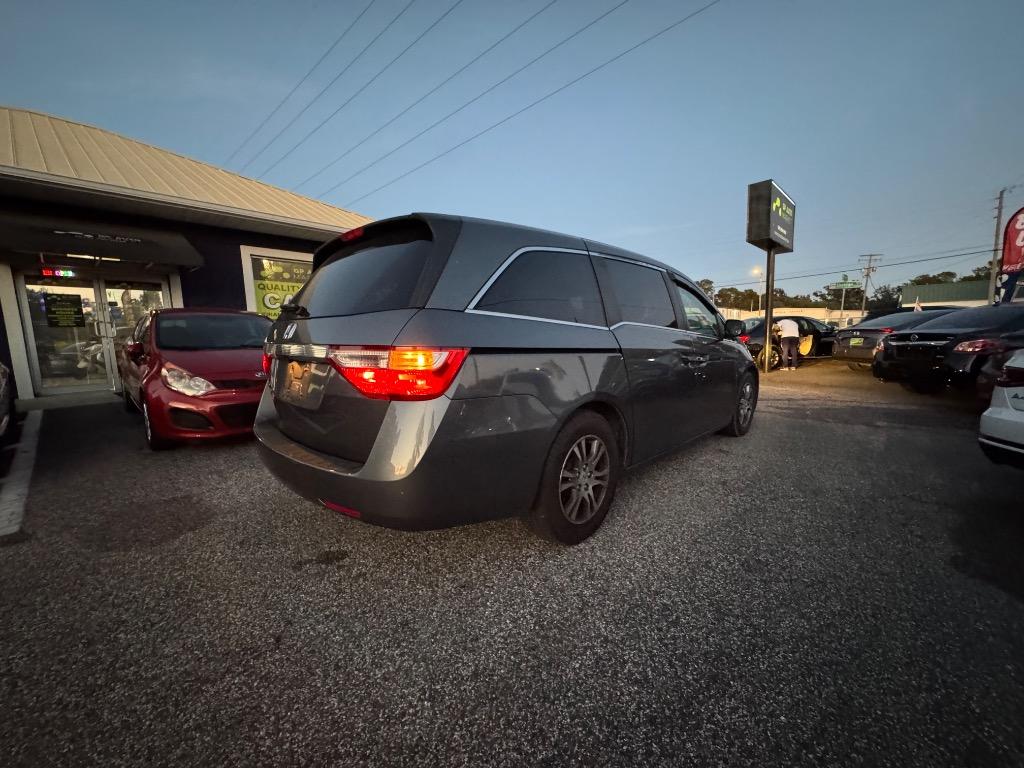 2013 Honda Odyssey - $12,900