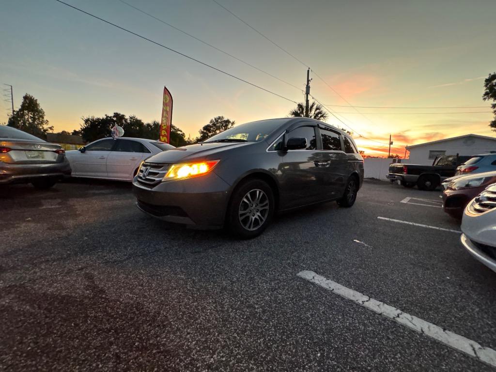 2013 Honda Odyssey - $12,900