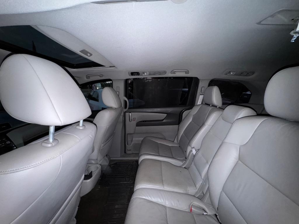 2013 Honda Odyssey - $12,900