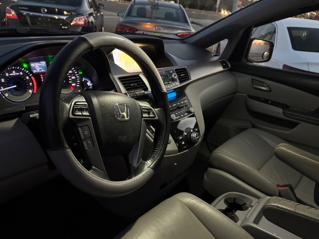 2013 Honda Odyssey - $12,900