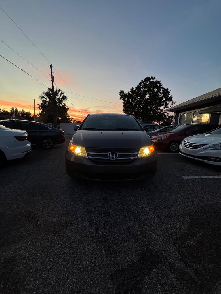 2013 Honda Odyssey - $12,900