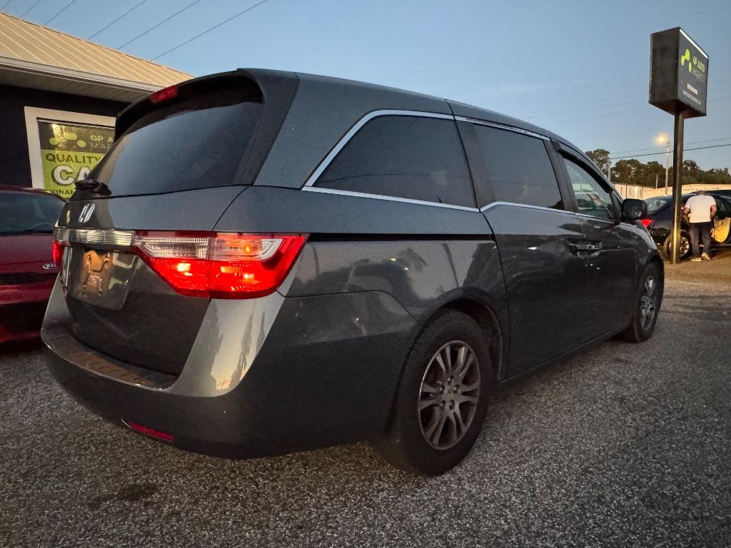 2013 Honda Odyssey - $12,900