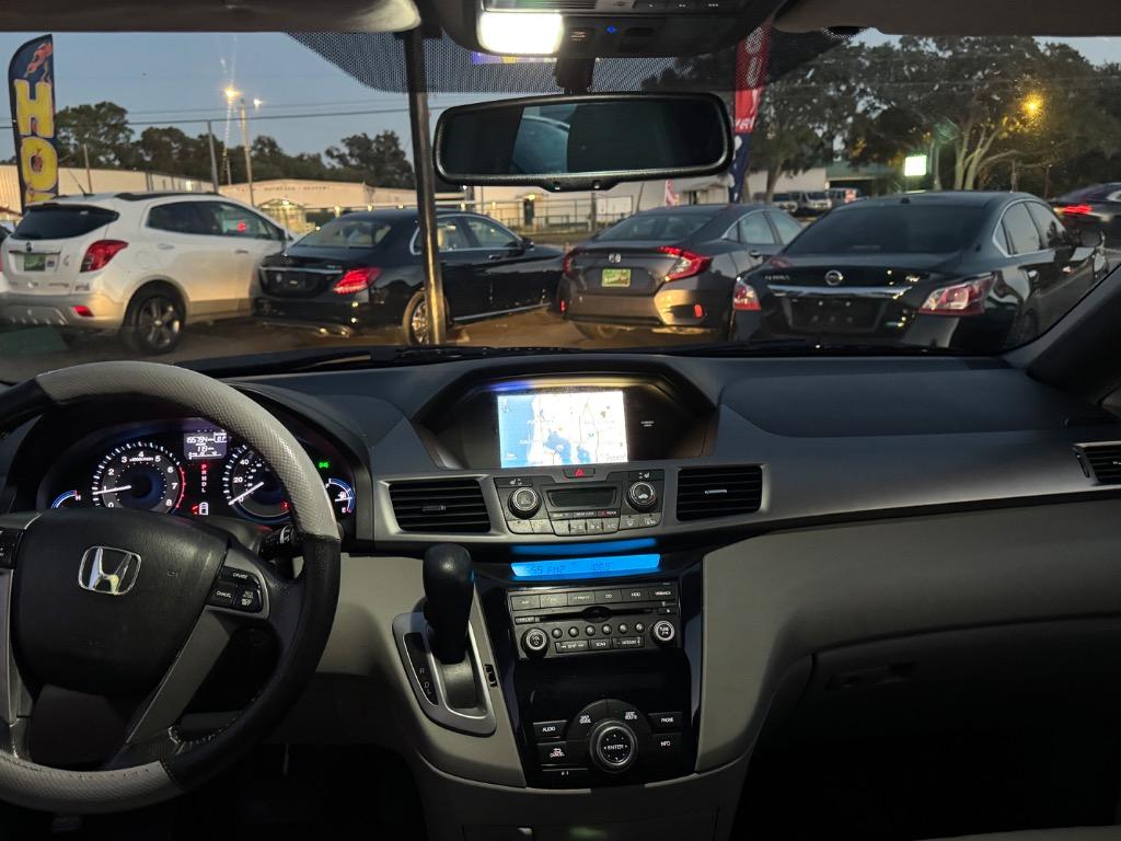 2013 Honda Odyssey - $12,900