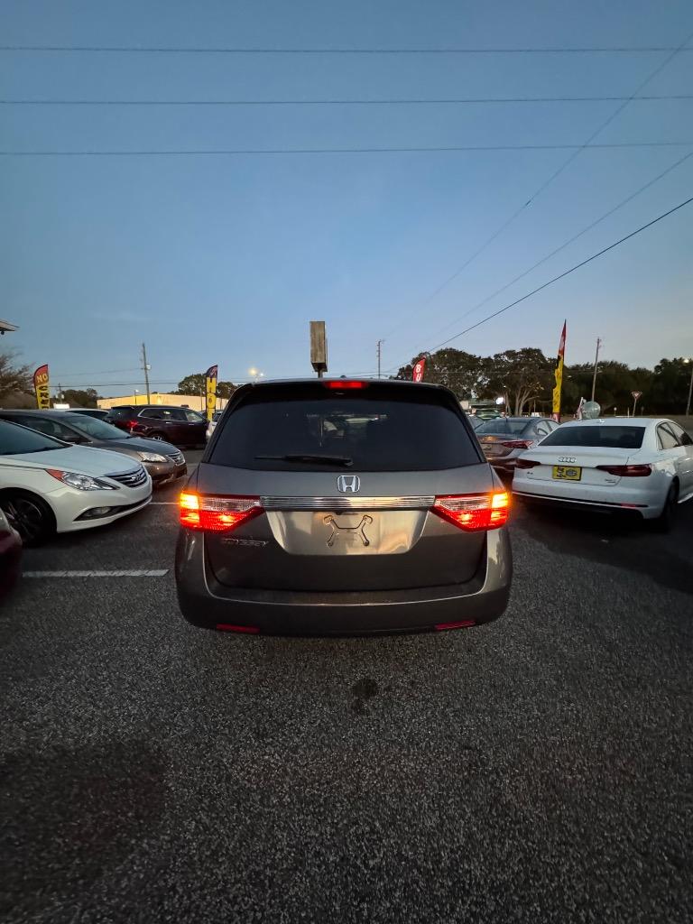 2013 Honda Odyssey - $12,900