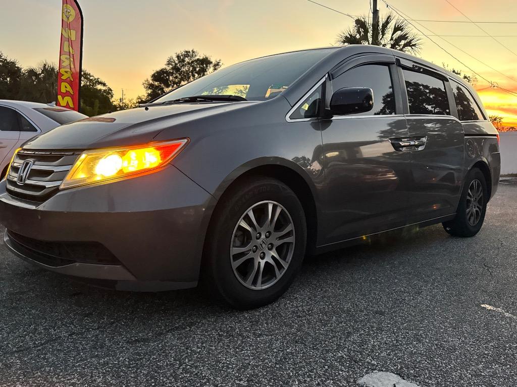 2013 Honda Odyssey - $12,900