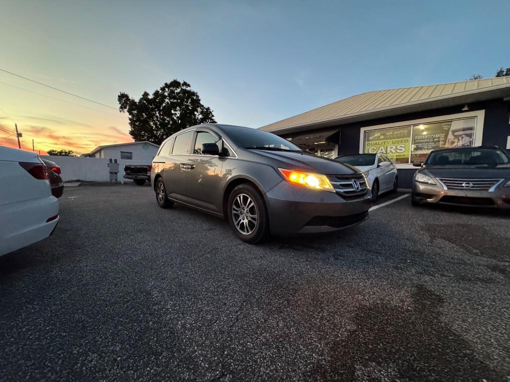 2013 Honda Odyssey - $12,900