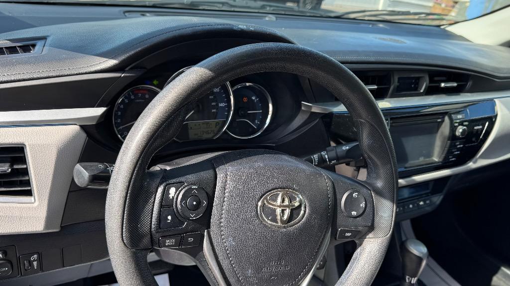 2015 Toyota Corolla - $14,900