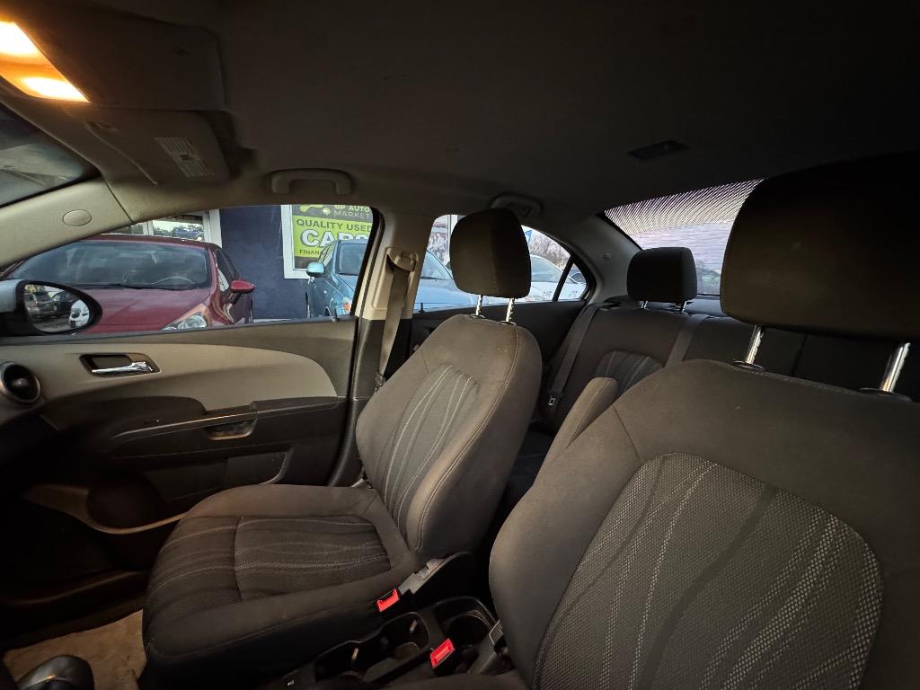 2015 Chevrolet Sonic - $7,900