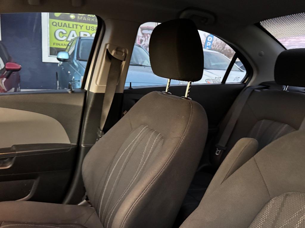 2015 Chevrolet Sonic - $7,900