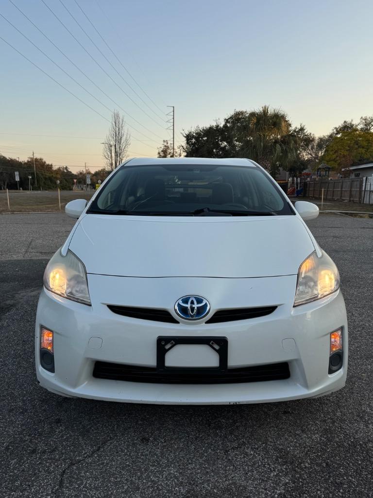 2011 Toyota Prius - $12,900