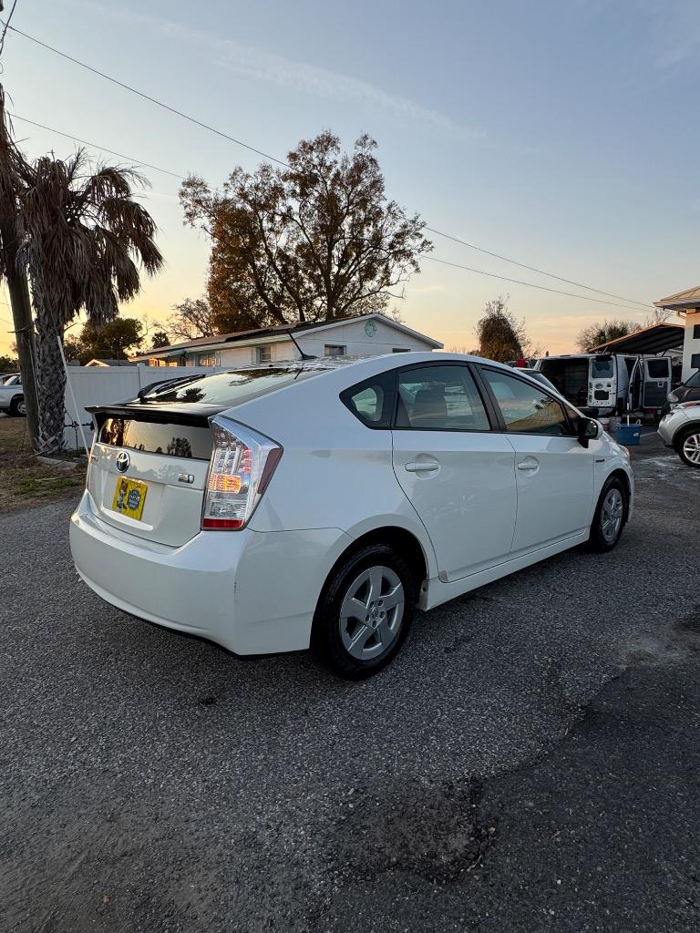 2011 Toyota Prius - $12,900