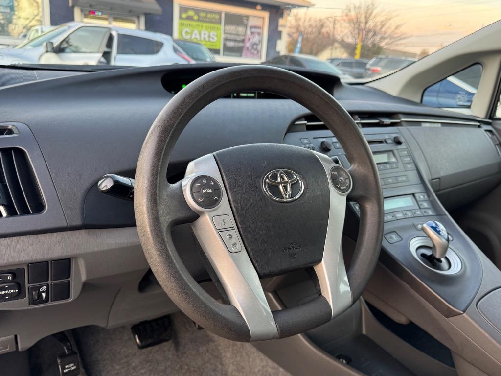 2011 Toyota Prius - $12,900