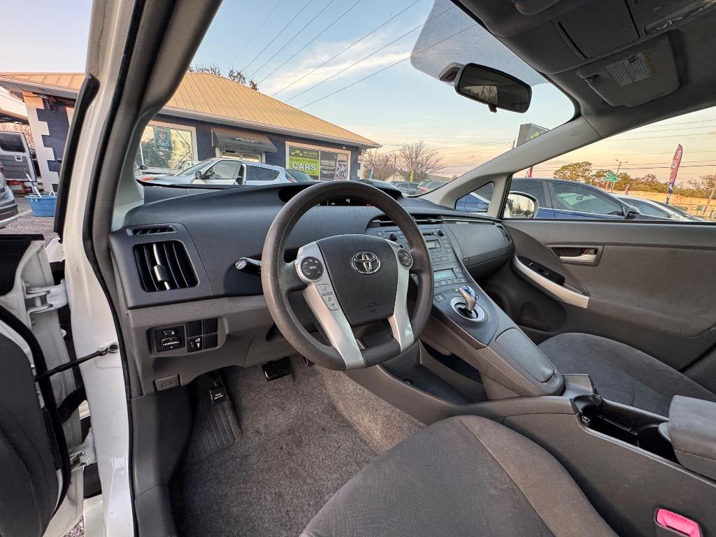 2011 Toyota Prius - $12,900