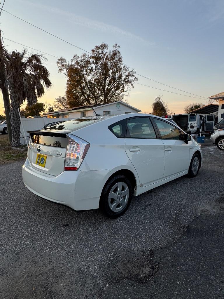 2011 Toyota Prius - $12,900